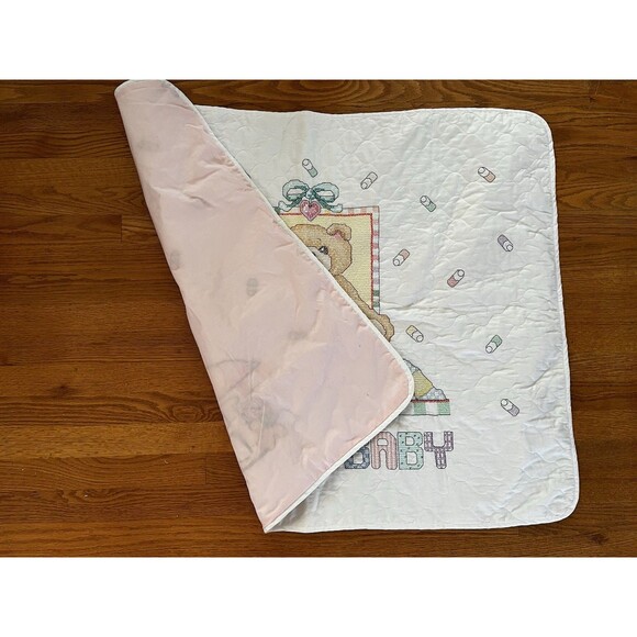 Janlynn Cross Stitched Finished "B is for Baby" Bear Quilt Blanket 31" X 40" VTG - Picture 5 of 5